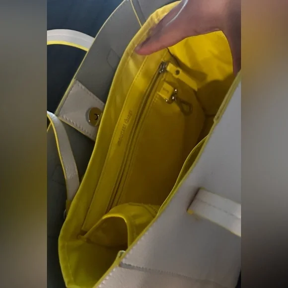 Tommy Bahama purse - Picture 3 of 6